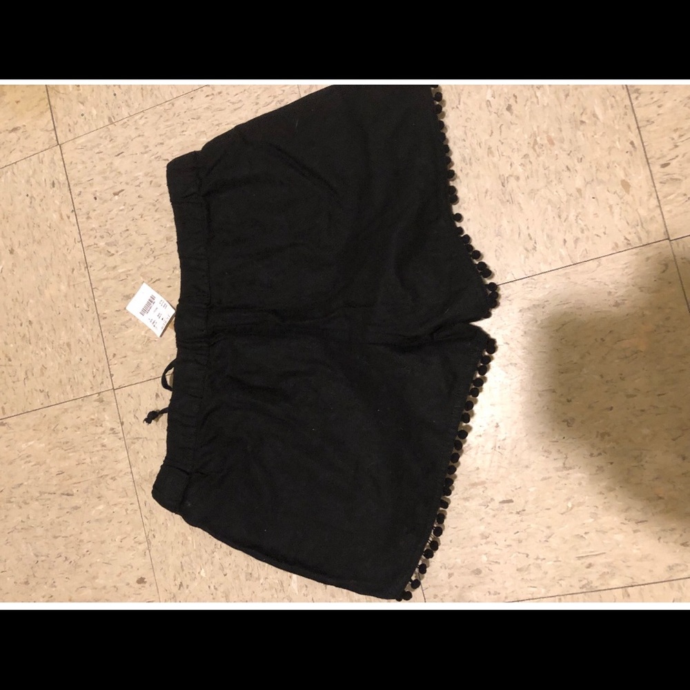 Shorts - Picture 3 of 3